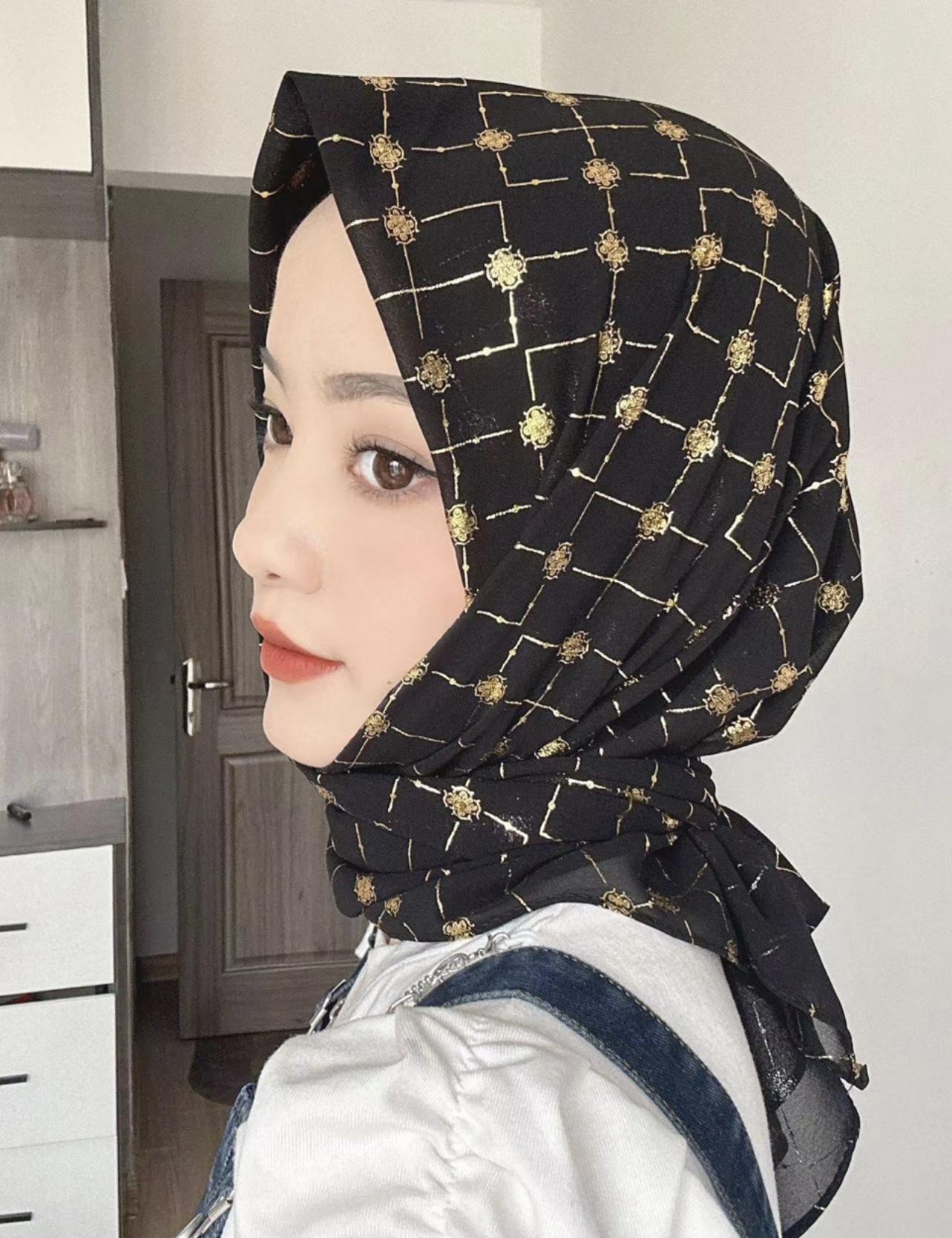 Black (without accessories)