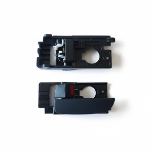 Poignée d'ouverture intérieure de porte avant gauche Hyundai Accent Era 2006-2012 836101E000AR Catégorie de produit SOT - Product Image 2
