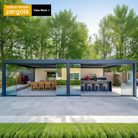 Pergola motorisée par toit en aluminium entièrement incluse d'auvent avec les portes en verre se pliantes