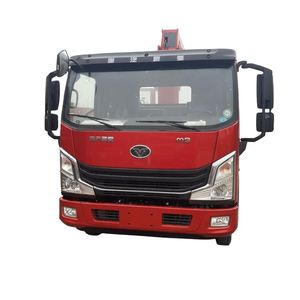 Grúa Montada en Camión Sinotruk con Distancia entre Ejes de 3650 mm, Grúa de Pluma Recta de 5 Secciones Chengli Changwei de 7 Toneladas para Instalación de Alumbrado Público - Product Image 1