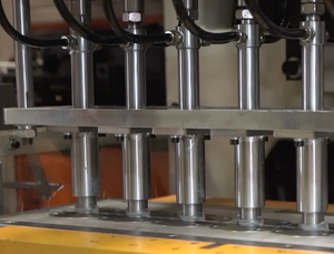 Machine de soufflage par extrusion pour bidons en PE/PP de <span class=keywords><strong>10</strong></span> <span class=keywords><strong>litres</strong></span> à <span class=keywords><strong>prix</strong></span> raisonnable - Product Image 5