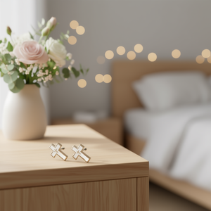 Orecchini a croce K. Shell in acciaio inossidabile placcato oro, minimalisti, per donna, da indossare tutti i giorni, gioielli alla moda - Product Image 2