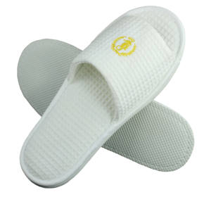 Vente en gros de pantoufles chinoises pantoufles d'hôtel en molleton de <span class=keywords><strong>velours</strong></span> corail avec logo personnalisé pantoufles jetables d'hôtel - Product Image 4