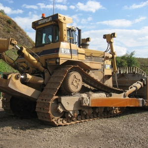 Good Condition Excellent Quality Shanghai Factory Sale Original Painting D9R Used Crawler Bulldozer Japan 6 Months Warranty - Product Image 1