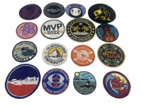 Patch de broderie personnalisé à coudre au fer avec bordure Merrow, coupe à chaud pour vêtement/sac, vente en gros