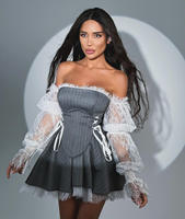 Nouvelle Robe Courte Printemps 2026 Style Floral Vintage Décontractée Respirante Tissée Épaules Dénudées avec Dentelle et Taille Naturelle