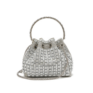 Nouveau <span class=keywords><strong>Sac</strong></span> <span class=keywords><strong>de</strong></span> Soirée <span class=keywords><strong>de</strong></span> Luxe en Diamants, <span class=keywords><strong>Sac</strong></span> Seau Fait <span class=keywords><strong>Main</strong></span> avec Pompon et Strass pour Femme - Product Image 4