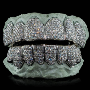 Ensemble de grillz dentaires personnalisés de luxe en diamant |   Diamant de laboratoire taille rose |   Bijoux Hip Hop en argent sterling 925 plaqué or pour homme et femme, cadeau - Product Image 5