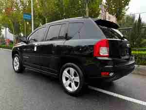 Made in China 2011Jeep <span class=keywords><strong>Compass</strong></span> 4WD 2.4L automatico alta configurazione sedile in pelle, tetto apribile auto usata - Product Image 3