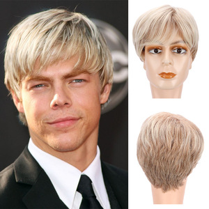 Nuove Parrucche da Uomo per il Commercio Internazionale, Marrone-oro, con Riga Laterale, Capelli Corti Lisci, alla Moda, Affascinanti, Sintetiche, Realizzate a Macchina, con Cappuccio - Product Image 1