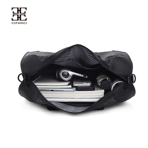 Sac de <span class=keywords><strong>voyage</strong></span> imperméable avec plusieurs compartiments et poche pour articles mouillés, spacieux et <span class=keywords><strong>organisé</strong></span> pour les voyages de <span class=keywords><strong>week</strong></span>-<span class=keywords><strong>end</strong></span> et les sorties en plein air - Product Image 3