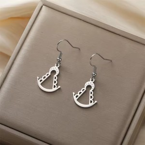 Pendientes de Moda de Acero Inoxidable de Nuestra Señora de El Rocío para Mujer, Venta al por Mayor - Product Image 1