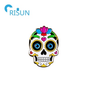 Fabricación de insignias de esqueleto de terror de Metal Día personalizado de la flor muerta Floral Sugarskull esqueleto esmalte Pin insignia - Product Image 4
