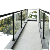 Fabricant de villas modernes, système de balustrade en verre sans cadre en acier inoxydable résistant aux intempéries, sur mesure OEM, pour escalier, balcon et jardin.