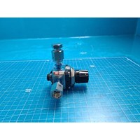 Régulateur de gaz haute pression SMC SRH3010-A2, utilisé comme pièce détachée pour équipement semi-conducteur Legacy