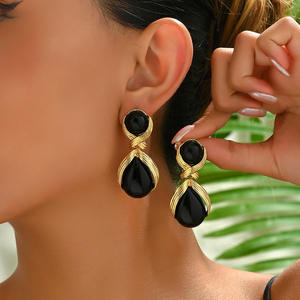 Fashion Copper Jewelry Geometric High-end Niche Inlaid Pearl Design Stud <strong>Earrings</strong> Women Light Luxury Versatile Water <strong>Drop</strong> Oro - Product Image 1