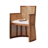 Fauteuil simple en bois massif de style nordique avec accoudoirs, mobilier doux pour salon, chaise longue moderne en rotin pour la maison, idéal pour la détente