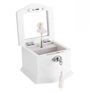 Caja Musical de Bailarina Blanca de Lujo Personalizada con Cerradura para Mujeres y Niñas, para Guardar Collares, Pendientes, Pulseras y Anillos - Product Image 6