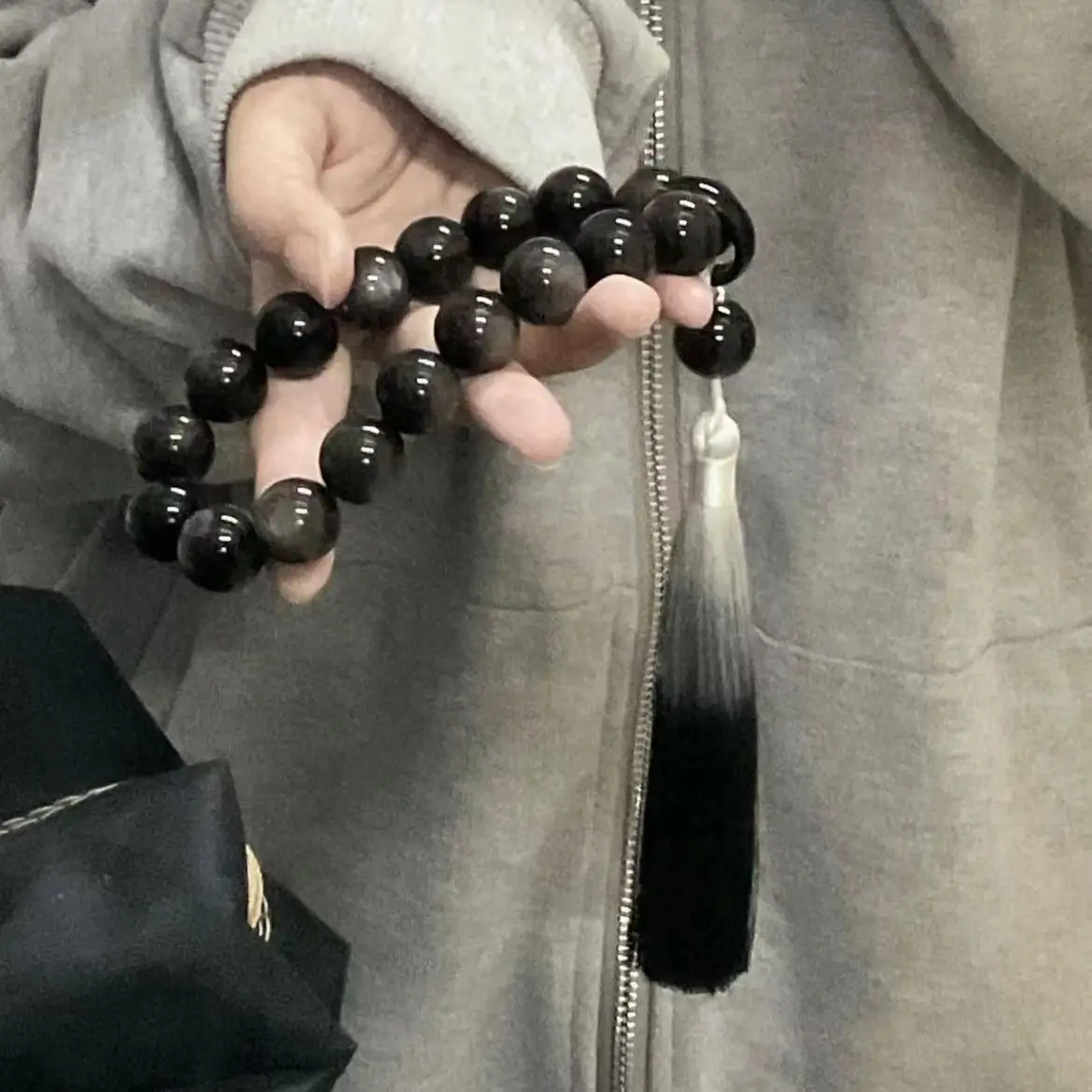 Imitasi Obsidian tangan kecil memutar gelang manik-manik Transfer bermain String piring ujung jari berjalan cincin gelang singa