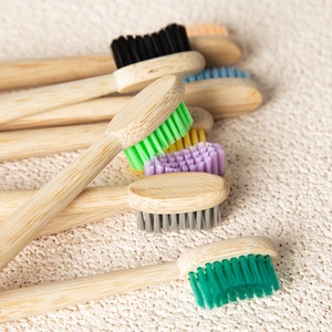 Gloway LOGO Oem <span class=keywords><strong>Brosse</strong></span> <span class=keywords><strong>à</strong></span> dents en bambou naturel <span class=keywords><strong>à</strong></span> poils souples biodégradable et compostable écologique sans BPA pour enfants <span class=keywords><strong>ou</strong></span> adultes - Product Image 3