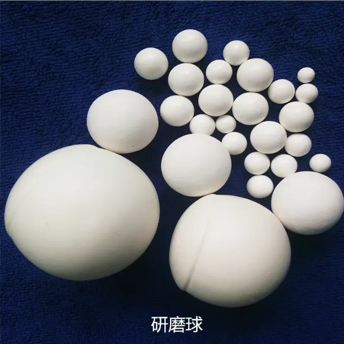 Molino de bolas de cerámica de aluminio alto con cuentas de piedra de molienda 95/92 Bola de cerámica de alúmina inerte