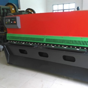 Cisaille mécanique pour tôles métalliques de 4 mm d'épaisseur et 3200 mm de largeur, équipement de cisaillement avec PLC et moteur pour la fabrication, haute efficacité - Product Image 1