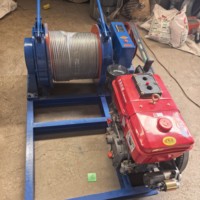 Treuil à câble en acier de 1 à 5 tonnes à moteur diesel avec poulie à dégagement rapide pour la construction de bateaux et de grues forestières 12V