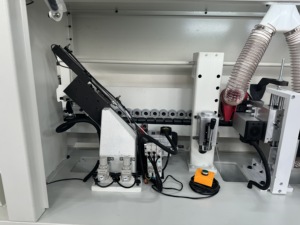 Máquina de Enchapado de Cantos PLC Totalmente Automática de Alta Eficiencia MF506 con Doble Recorte para Muebles de Madera, PVC y MDF, Fácil de Usar - Product Image 3
