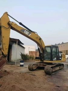 รถขุด CAT 320D2 ขนาด 20 ตัน เครื่องยนต์เดิม ระบบไฮดรอลิก CAT320D2 รถขุดตีนตะขาบใช้งานน้อย พร้อมใช้งาน - Product Image 3