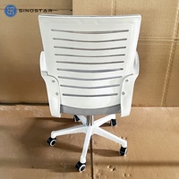 Chaise de bureau médicale professionnelle avec support orthopédique et caractéristiques ergonomiques pour une utilisation clinique
