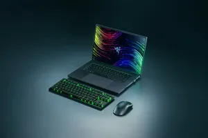 Souris de jeu <span class=keywords><strong>RAZER</strong></span> VIPER V3 HYPERSPEED pour droitiers, design ergonomique programmable, 6 boutons, légère, jeu ininterrompu - Product Image 3