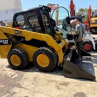 Chargeuse sur pneus CAT 246D jaune, capacité 4 tonnes, équipement d'occasion