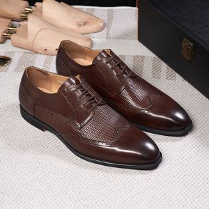 Chaussures habillées classiques italiennes en cuir véritable à lacets pour hommes, populaires pour le bureau, les affaires ou les mariages estivaux - Product Image 6