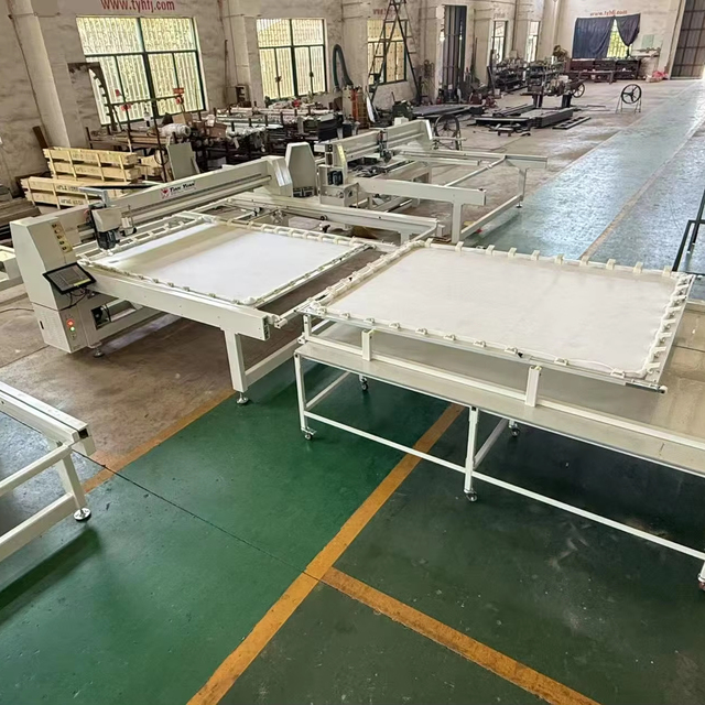 Industrial Quilt Sewing Machine for Factory Use Easy to Operate Factory Computerized Single Needle Quilting Machine