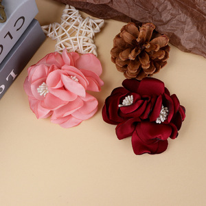 Fleur artificielle de camélia en tissu, accessoires pour cheveux faits à la main, décoration de mariage, automne 2025, origine Jinhua - Product Image 2