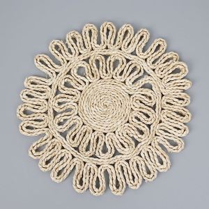แผ่นรองจานทรงกลมขนาด 13 นิ้ว ทำจากเปลือกข้าวโพด สไตล์โบโฮ ทอจากหวาย - Product Image 2