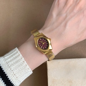 Reloj Analógico de Cuarzo Clásico Retro de Lujo para Mujer, Caja de Aleación de Acero Inoxidable de 30 mm, Correa Ovalada de 16 mm, Resistente al Agua 3BAR, a la Moda - Product Image 6
