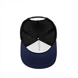 Casquette Trucker Personnalisée à 6 Panneaux avec Patch en Caoutchouc et Trous Découpés au Laser, Dos en Polyester, Haute Qualité, pour Adultes, Fabriquée au Vietnam - Product Image 4
