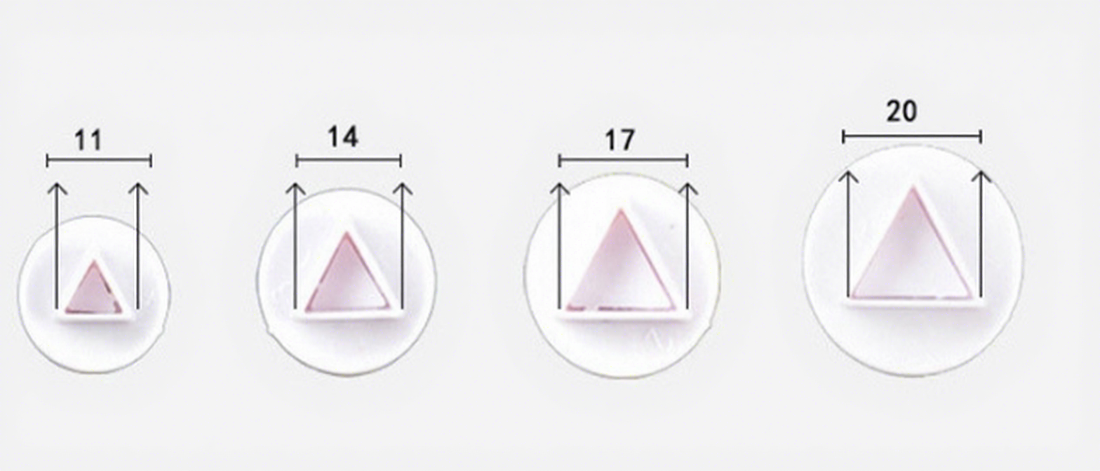 THM031 triangle white
