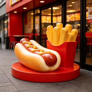 Statue F191 FRP Hot Dog et Frites pour Centre Commercial, Point Touristique, Jardin – Cadre en Acier Résistant aux Intempéries, Installation Facile, Conception Personnalisée - Product Image 1