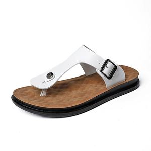 Chanclas informales de doble propósito para exteriores para hombre, sandalias de última moda, zapatillas de PU ligeras planas transpirables, fabricantes al por mayor - Product Image 3