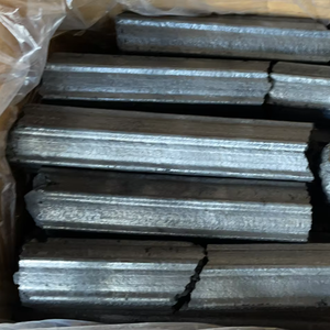 Charbon de bois en briquettes de sciure de bois dur du Vietnam, écologique, sans fumée, à haute teneur en carbone, faible teneur en cendres, longue durée de combustion (6 heures), pour barbecue, export. - Product Image 1