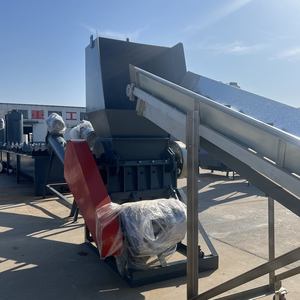เครื่องรีไซเคิลพลาสติก HDPE แบบแกรนูเลเตอร์ พร้อมเครื่องบีบพลาสติกและเครื่องอัดเม็ดแบบป้อนด้วยแรงดัน - Product Image 6