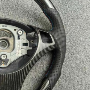 Volante de fibra de carbono X1 X3 X5 X6 Z3 Z4 adecuado para <span class=keywords><strong>BMW</strong></span> E84 E83 E53 E70 E71 <span class=keywords><strong>E36</strong></span> E85 E86 E89 E81 E87 E82 E88 E21 E30 <span class=keywords><strong>E36</strong></span> - Product Image 4