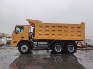 HOWO 6x4 Mining 371HP Benne Charge Utile 70T Hors Route Heavy Duty <span class=keywords><strong>Dumper</strong></span> Camion Minier À Vendre - Product Image 4