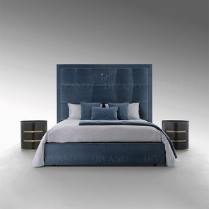 Ensemble de lit en velours bleu ciel Mazarin Fedi, taille Casa, prix bas, FD -BED-01 - Product Image 1