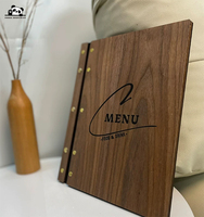 Porte-menu en bois avec reliure à vis, logo gravé, pour restaurant, fixé sur une sangle en cuir