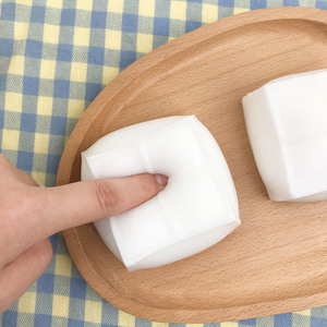 Balle anti-stress à presser en TPR malléable, super douce, à rebond lent, pour décompression, collante, unisexe, à partir de 8 ans - Product Image 2