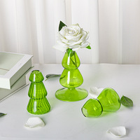 Diffuseur d'huiles essentielles de Noël créatif fait main, vase en verre moderne et minimaliste, bouteille d'aromathérapie sans bougie