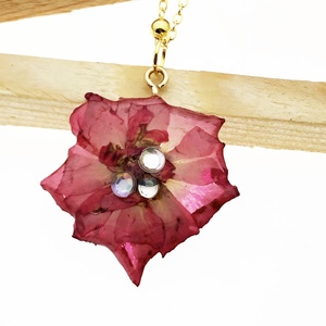 Collier personnalisé en résine époxy uv, bijoux <span class=keywords><strong>de</strong></span> <span class=keywords><strong>fleur</strong></span> <span class=keywords><strong>de</strong></span> <span class=keywords><strong>naissance</strong></span> personnalisés, breloques à vraie <span class=keywords><strong>fleur</strong></span> - Product Image 3